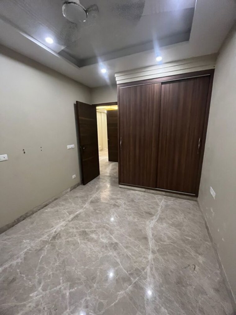 Room, naraina 3 Bedroom 125 Sq.Yd. Builder Floor In Naraina Delhi 10578553