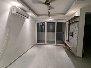 Room in 3 BHK Apartment at Tulip Leaf, Sector 69 – for Rent
