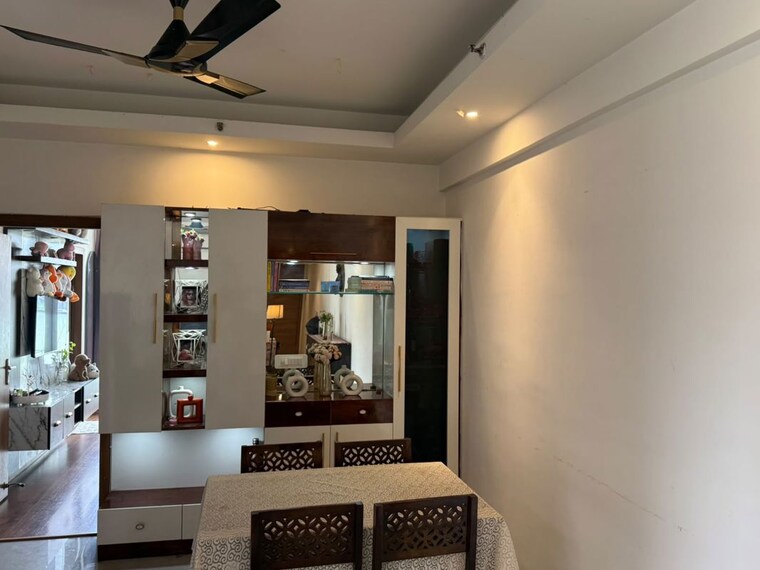 Dinning Area, tulip-leaf 3 Bedroom 1812 Sq.Ft. Apartment In Sector 69 Gurgaon 10578540