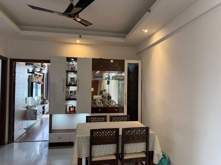 Dining area, tulip-leaf 3 Bedroom 1812 Sq.Ft. Apartment In Sector 69 Gurgaon 10578540