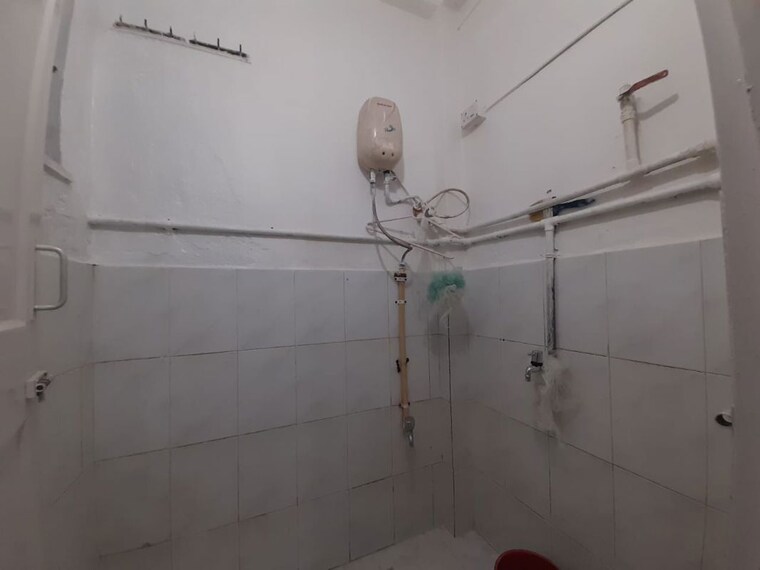 Bathroom, sunrise-chs-malad-east 1 Bedroom 390 Sq.Ft. Apartment In Malad East Mumbai 10568166