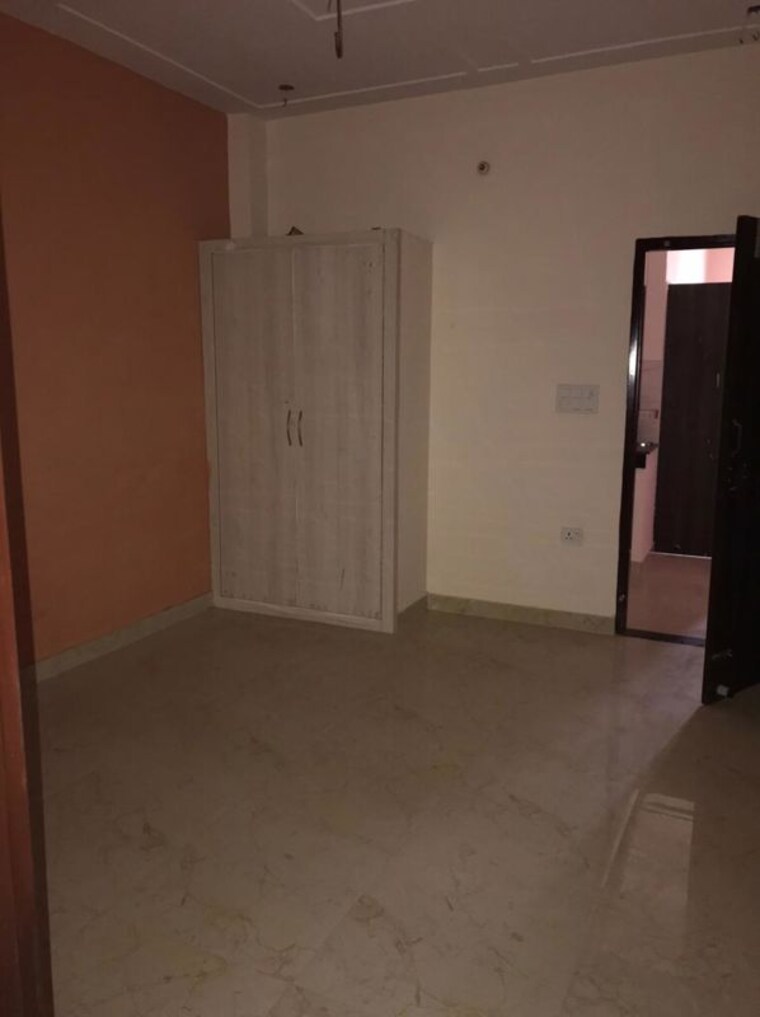 Room, sector 14 2 Bedroom 1566 Sq.Ft. Independent House In Sector 14 Gurgaon 10578545