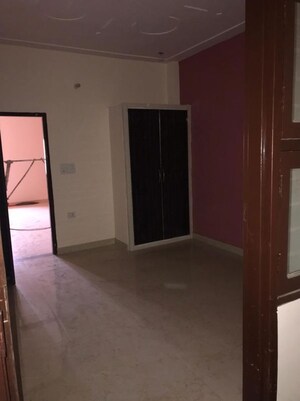 Room in 2 BHK Independent House at Sector 14 – for Rent
