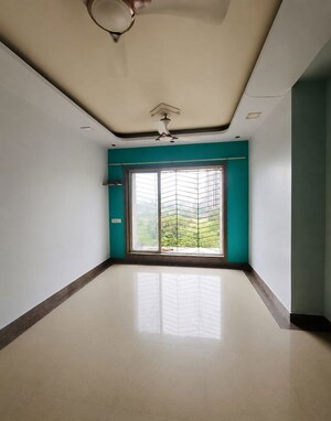 Room in 1 BHK Apartment at Siddhi Highland Park, Kolshet Road – for Sale