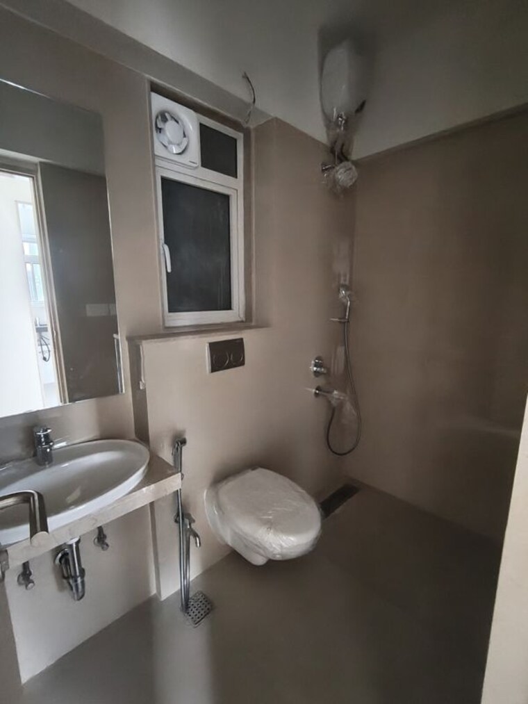 Bathroom, l-t-rejuve-360-tower-a 2 Bedroom 612 Sq.Ft. Apartment In Mulund West Mumbai 10578565