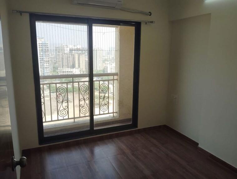 Room, godrej-emerald 2 Bedroom 920 Sq.Ft. Apartment In Ghodbunder Road Thane 10578574