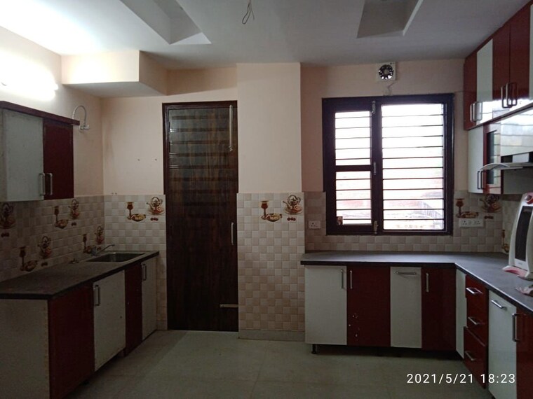 Room, sector 14 2 Bedroom 1489 Sq.Ft. Independent House In Sector 14 Gurgaon 10578584
