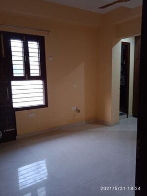 Room in 2 BHK Independent House at Sector 14 – for Rent