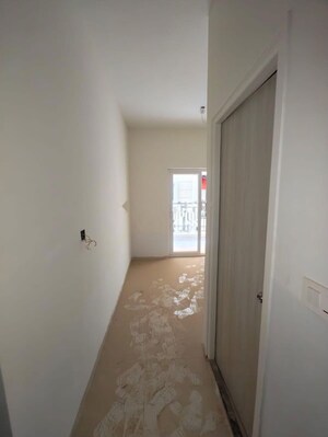 Room in 2 BHK Apartment at DS MAX Sahara, Hosa Road – for Sale