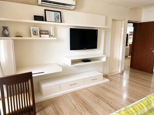 Bedroom in 3 BHK Apartment at Khar West – for Rent