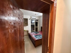 Room in 2 BHK Apartment at Pyramid Midtown, Sector 59 – for Rent