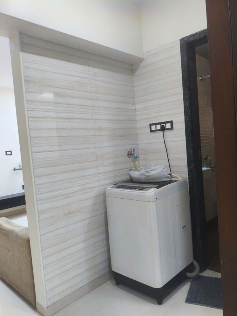 Bathroom, vikas-park-chs 2 Bedroom 700 Sq.Ft. Apartment In Malad West Mumbai 10578680