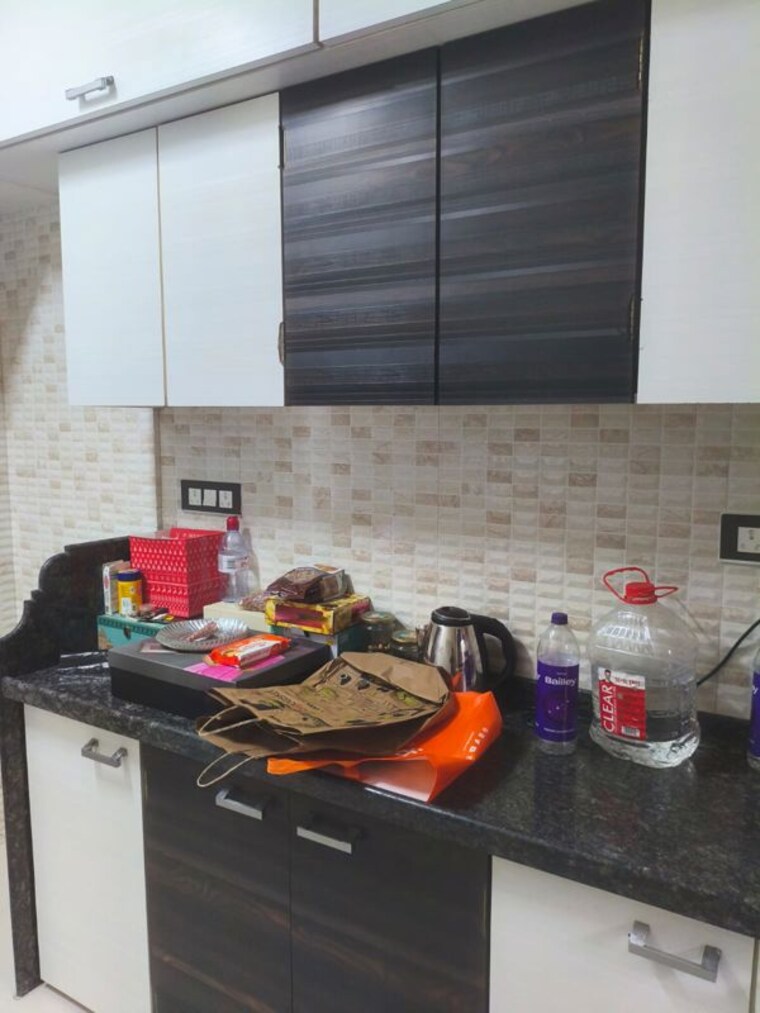  Parking, vikas-park-chs 2 Bedroom 700 Sq.Ft. Apartment In Malad West Mumbai 10578680
