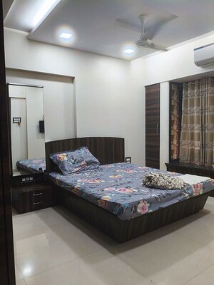 Bedroom in 2 BHK Apartment at Vikas Park CHS, Malad West – for Rent