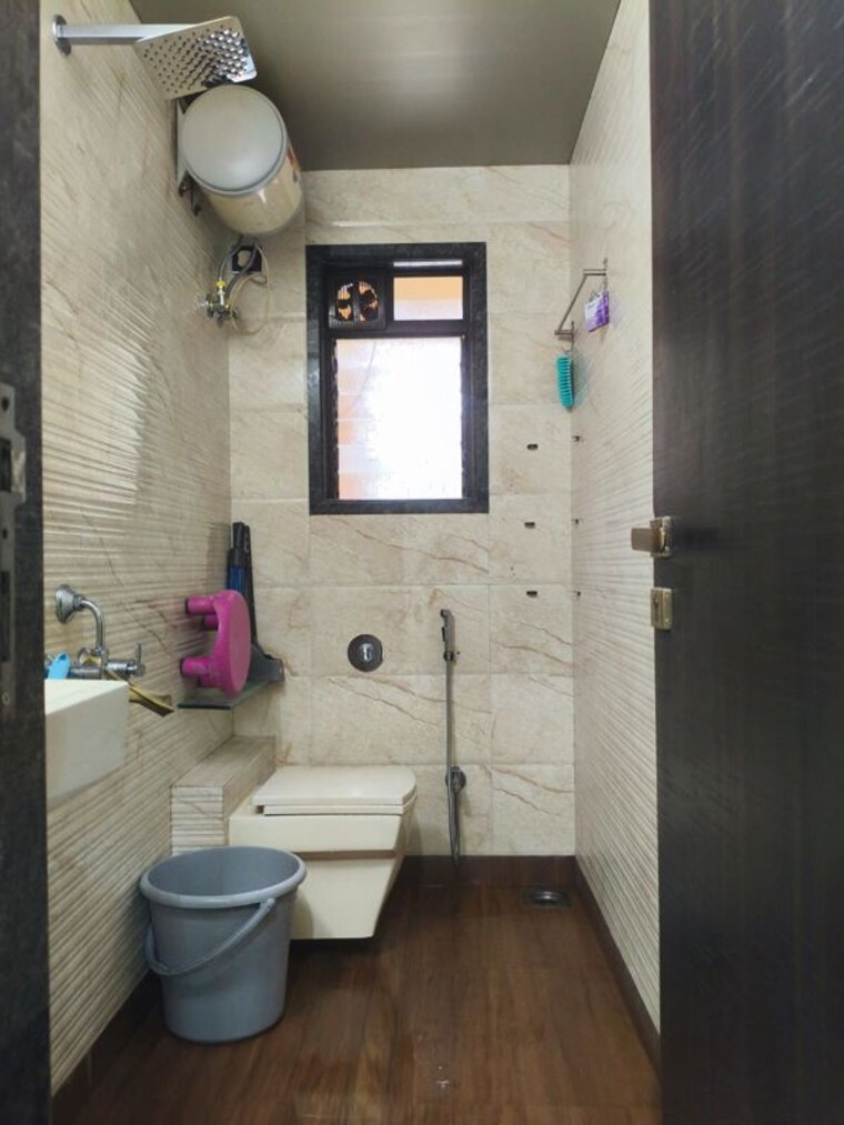 Bathroom, vikas-park-chs 2 Bedroom 700 Sq.Ft. Apartment In Malad West Mumbai 10578680