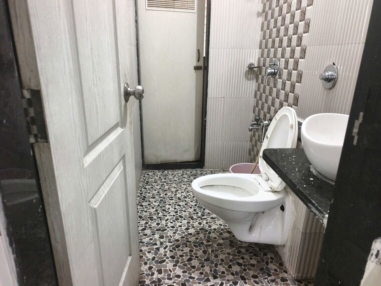 Bathroom, shakti-calista 2 Bedroom 650 Sq.Ft. Apartment In Ghansoli Navi Mumbai 10578672