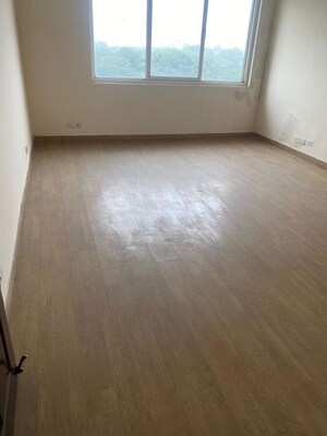 Room in 4 BHK Apartment at Kailash Nath The Kings Reserve, Gamma Ii Greater Noida – for Sale