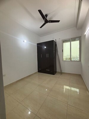 Room in 3 BHK Apartment at Gaur Saundaryam, Tech Zone 4 Greater Noida – for Sale