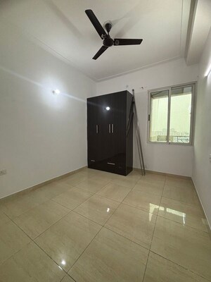 Room in 3 BHK Apartment at Gaur Saundaryam, Tech Zone 4 Greater Noida – for Sale