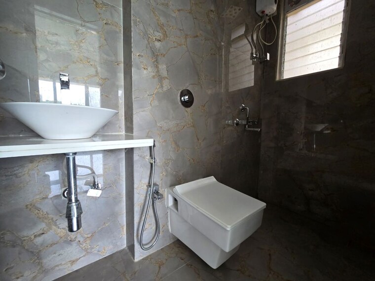 Bathroom, anmol-priti 3 Bedroom 820 Sq.Ft. Apartment In Kandivali West Mumbai 10578686