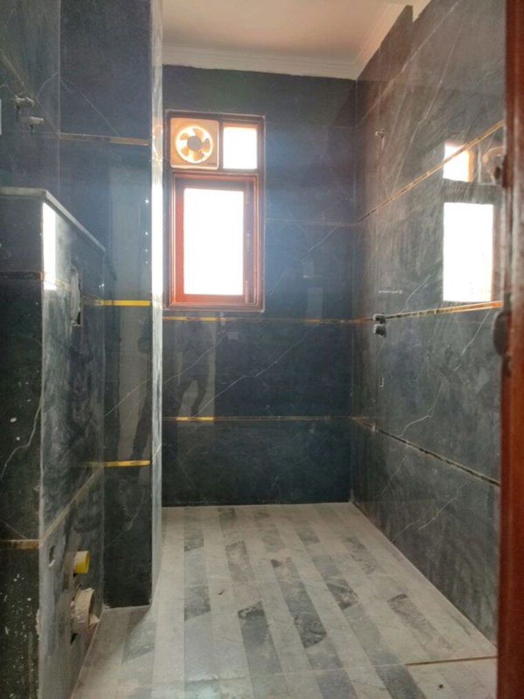 Bathroom, palm-residency-chhatarpur 1 Bedroom 500 Sq.Ft. Builder Floor In Chattarpur Delhi 10578721