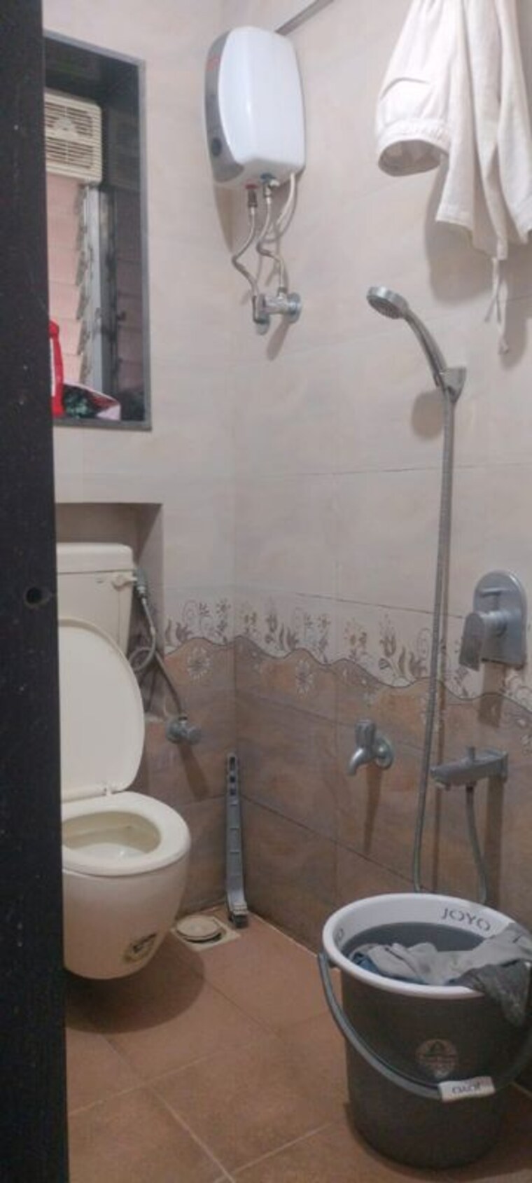 Bathroom, bandra west 1 RK 250 Sq.Ft. Apartment In Bandra West Mumbai 10578707