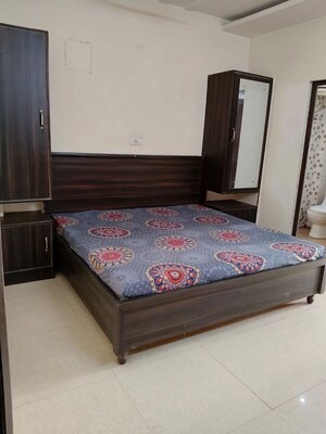 1 RK Builder Floor For Rent in Dlf City Phase 3