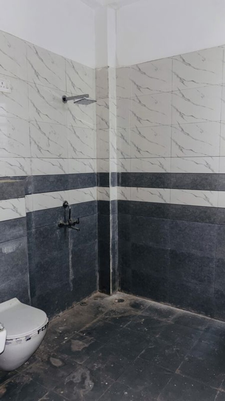 Bathroom, kingson-green-villa-phase-2 3.5 Bedroom 1720 Sq.Ft. Villa In Panchsheel Green Greater Noida 10578732