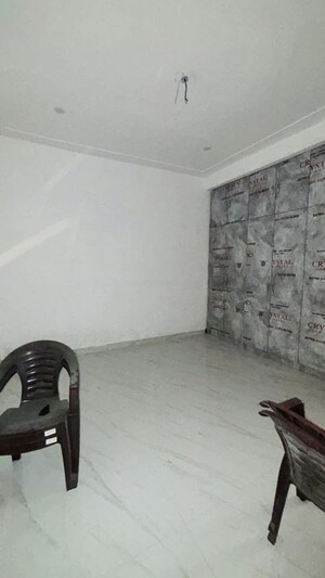 Parking in 3.5 BHK Villa at Kingson Green Villa Phase 2, Panchsheel Green – for Sale