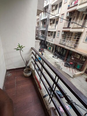Balcony in 1 RK Builder Floor at Dlf City Phase 3 – for Rent