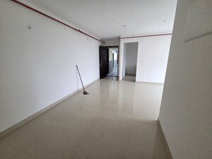 Room in 3 BHK Apartment at Hubtown Rising City, Ghatkopar East – for Rent