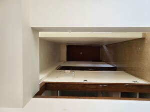 Furnished Amenities in 3 BHK Apartment at Chembur Colony – for Rent