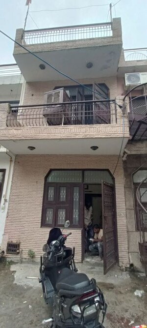 2 BHK Independent House – Exterior View View at Rohini Sector 8 - for Rent