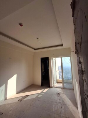 Room in 4 BHK Apartment at Apex Alphabet, Tech Zone 4 Greater Noida – for Rent