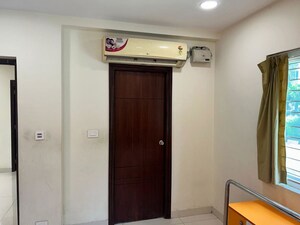 Room in 3 BHK Apartment at Honer Vivantis, Gopanpally – for Rent