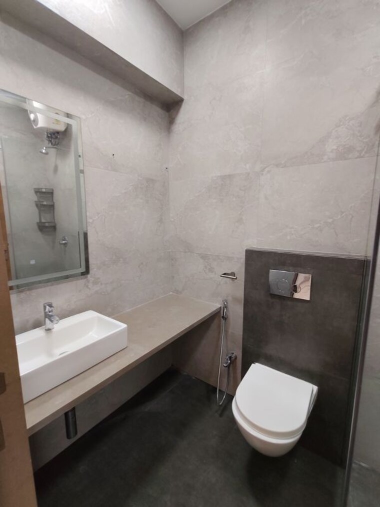 Bathroom, eskay-itus-apartment 3 Bedroom 1400 Sq.Ft. Apartment In Andheri West Mumbai 10578783