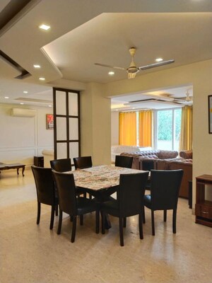 Team Area in 4 BHK Apartment at East Of Kailash – for Rent