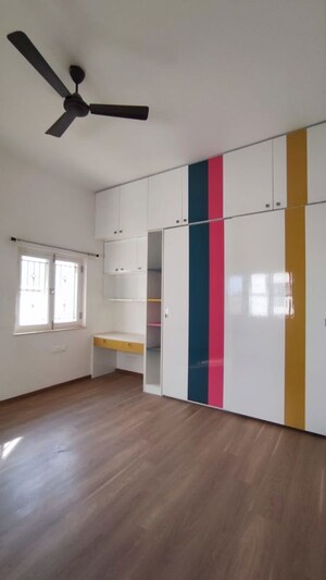 Room in 3 BHK Villa at Kothnur – for Rent