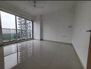 Room in 2 BHK Apartment at Kalpataru Parkcity Sunrise, Kolshet Road – for Sale
