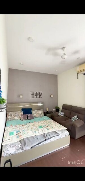 Bedroom in 3.5 BHK Apartment at New Town – for Rent
