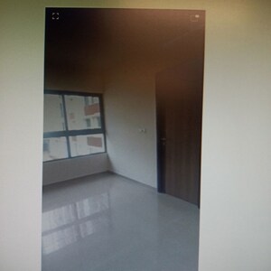 Room in 1 BHK Apartment at Piramal Vaikunth, Balkum Pada – for Rent
