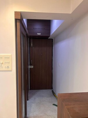 Room in 2 BHK Apartment at Lodha Amara, Kolshet Road – for Sale