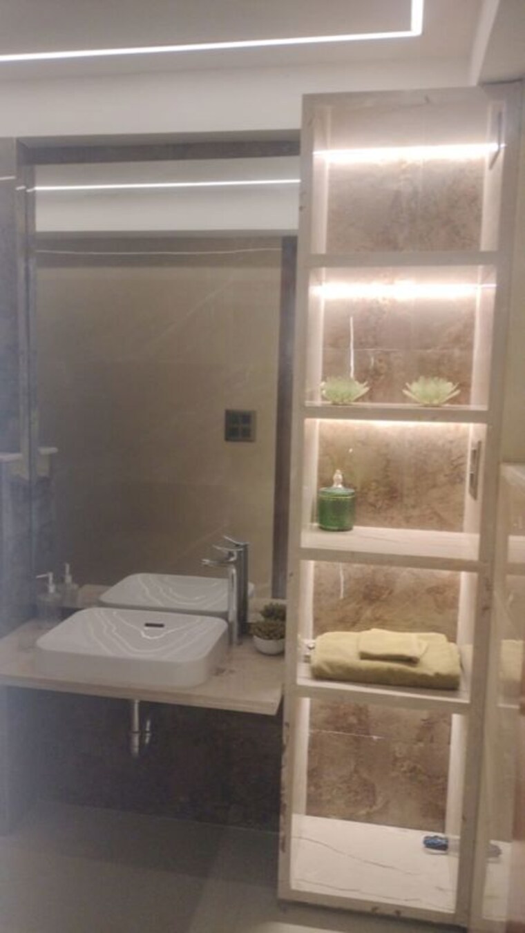Bathroom, vkg-park-estate 2 Bedroom 801 Sq.Ft. Apartment In Vile Parle East Mumbai 10578817