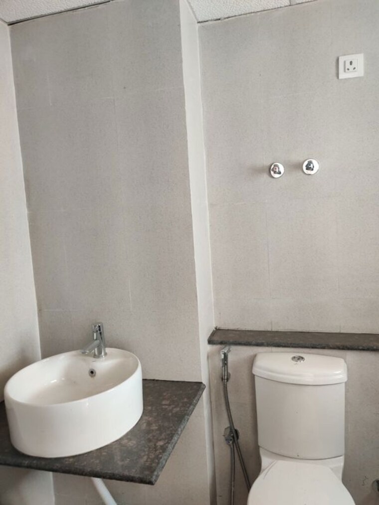 Bathroom, lohgarh 4 Bedroom 2350 Sq.Ft. Penthouse In Lohgarh Zirakpur 10578845