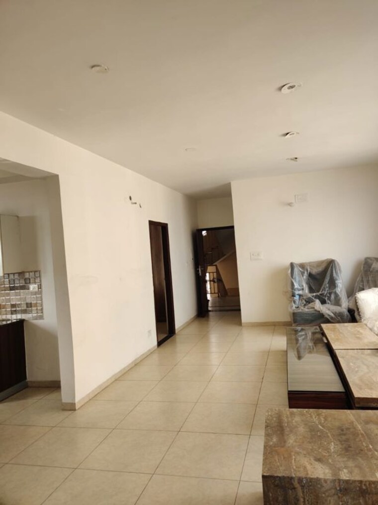 Living Room, lohgarh 4 Bedroom 2350 Sq.Ft. Penthouse In Lohgarh Zirakpur 10578845
