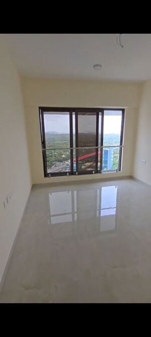 Room in 2 BHK Apartment at IM Applaud 38, Goregaon East – for Sale