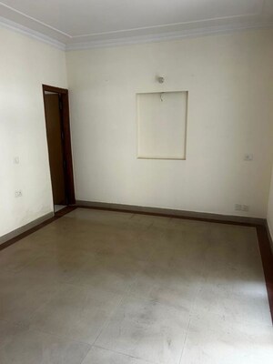 Room in 2 BHK Apartment at Baltana – for Rent