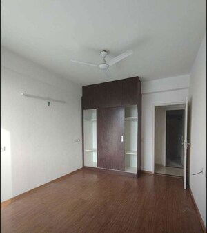 Room in 3 BHK Apartment at Ambala Highway – for Rent