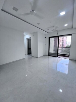 Room in 2 BHK Apartment at Lotus Sky Garden, Malad West – for Sale