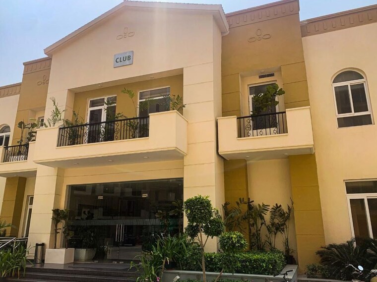 Exterior View, emaar-emerald-floors-premier 3.5 Bedroom 1650 Sq.Ft. Apartment In Sector 65 Gurgaon 10578942